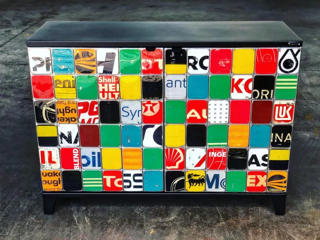 ⚡️O N O ⚡️
🛢C U S T O M♻️S I D E B O A R D🛢

#vibrazioniartdesign #alwaysfaster #recycled #oil #barrels #interior #design #concept #handmade #madeinitaly #upcycling #unique #pieces #circulareconomy #ildesignèunverobidone